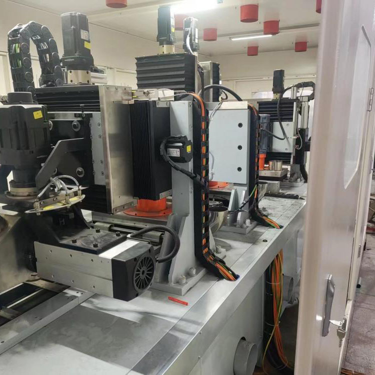 Fékbetét CNC kombinált csiszológép