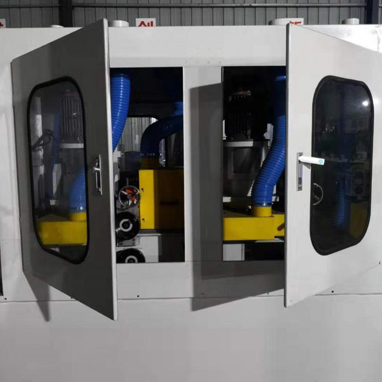 Lineáris csiszológép tárcsafékbetétekhez